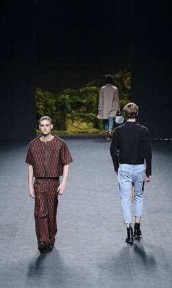 February 20, 2017 - Madrid, Spain - A model walks the runway at the OLIVA show during the Mercedes-Benz Madrid Fashion Week Autumn Winter 2017 2018 at IFEMA on February 20, 2017 in Madrid, Spain Madrid Spain  - ZUMAn230 20170220_zaa_n230_194 Copyright: xOscarxGonzalezx