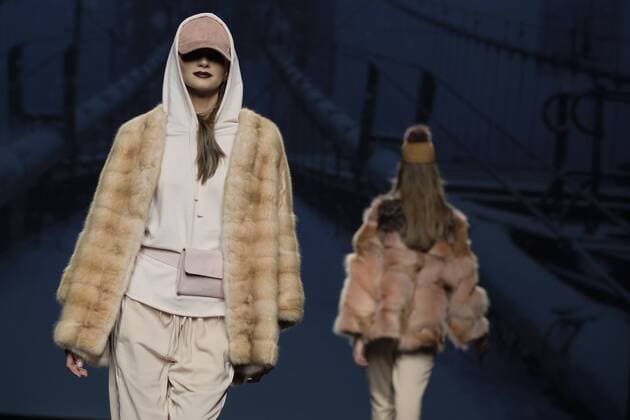 February 20, 2017 - Madrid, Spain - A model walks the runway at the J. Lorenzo show during the Mercedes-Benz Madrid Fashion Week Autumn Winter 2017 at Ifema on February 20, 2017 in Madrid, Spain. Madrid Spain  - ZUMAn230 20170220_zaa_n230_294 Copyright: xOscarxGonzalezx