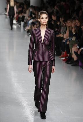 (170221) -- LONDON, Feb. 21, 2017 -- A model presents a creation at the EMILIO DE LA MORENA show during London Fashion Week in London, Britain on Feb. 21, 2017. ) (gl) BRITAIN-LONDON-FASHION WEEK-EMILIO DE LA MORENA HanxYan 