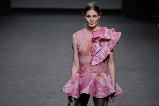 February 21, 2017 - Madrid, Spain - A model walks the runway at the ROCIO LASECA show during the EGO Mercedes-Benz Madrid Fashion Week Autumn Winter 2017 2018 at IFEMA on February 21, 2017 in Madrid, Spain Madrid Spain  - ZUMAn230 20170221_zaa_n230_184 Copyright: xOscarxGonzalezx