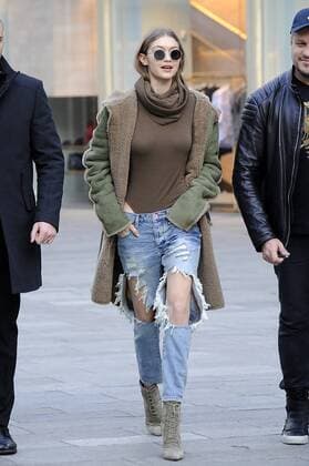 Milan Gigi Hadid by Max Mara for a fitting  Copyright: xLivioxValeriox xIPAx xLivioxValeriox