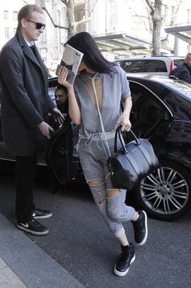 Milano Bella Hadid arriving at the hotel for the Milan Fashion Week  Copyright: xLivioxValeriox xIPAx xLivioxValeriox