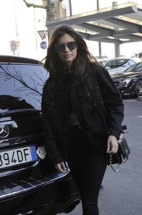 Milan Sara Sampaio arrives to the hotel for Milan Fashion Week  Copyright: xLivioxValeriox xIPAx xLivioxValeriox