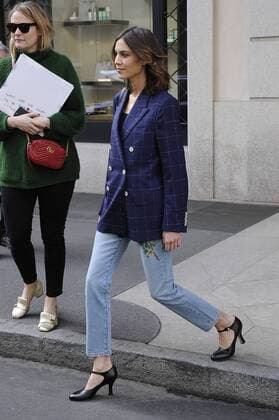Milan Alexa Chung at the Gucci show during Milan Fashion Week  Copyright: xLivioxValeriox xIPAx xLivioxValeriox