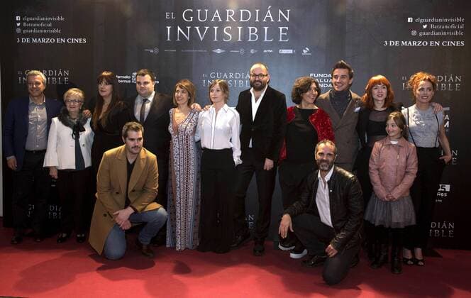 The cast of El Guardian Invisible (The Invisible Guardian) Marta Etupa pose as they arrives at the premiere of the film directed by Fernando Gonzalez in Pamplona, Navarra, Spain, 22 February 2017. PREMIERE OF EL GUARDIAN INVISIBLE IN PAMPLONA !ACHTUNG: NUR REDAKTIONELLE NUTZUNG!  Copyright: xVILLARxLOPEZx NAV001 20170222-636233955148851378