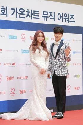 EXO,BTS,TWICE,SHINee,Sistar,Blackpink,Gfriend etc. on the red carpet of 6th Gaonchart Music Awards in Seoul, Korea on 22th February, 2017.(China and Korea Rights Out)  201702230814