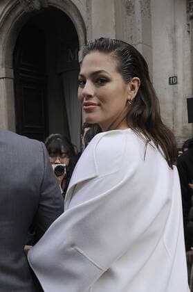 Milan Ashley Graham to the Max Mara fashion show during the Milan Fashion Week  Copyright: xLivioxValeriox xIPAx xLivioxValeriox