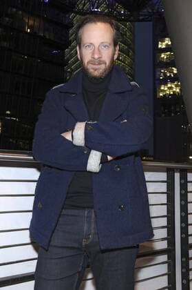 Fabian Busch bei der Deutschlandpremiere des Dokumentarfilms A Beautiful Planet - Ein IMAX 3D-Erlebnis im Cinestar IMAX Sony Center. Berlin, 22.02.2017 Foto:xA.xBuggex xFuturexImage
