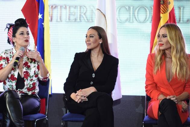 Grandiosas PK in Mexiko Stadt February 22, 2017 - Mexico City, Mexico - (L to R) Karina Moreno, Monica Naranjo and Martha Sanchez iare seen speak with the media during Grandiosas press conference at Teatro Metropolitan on February 22, 2017 in Mexico City, Mexico Mexico City Mexico  - ZUMAn230 20170222_zaa_n230_542 Copyright: xCarlosxTischlerx