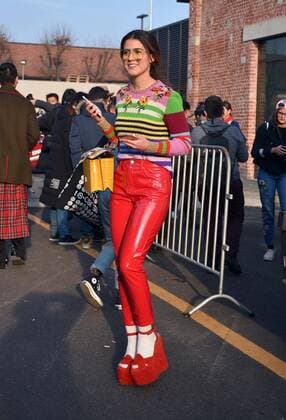 milano 22-02-2107 milano fashion week - settimana della moda sfilata gucci nella foto street style - streetsnaps  0