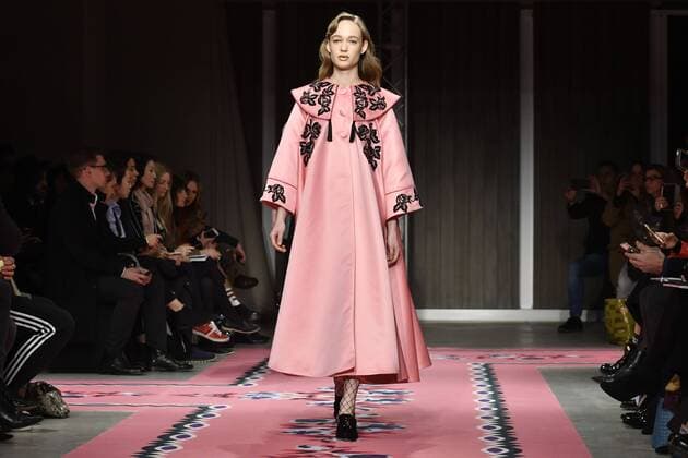 Mailand Fashion Week - Vivetta Modenschau Milan woman s Fashion Week Fall Winter 2017 2018. Milano Moda donna , autunno inverno 2017 2018 . Vivetta Fashion Show Pictured: Model  Copyright: xRiccardoxGiordanoxSickix xIPAx xFotosickix