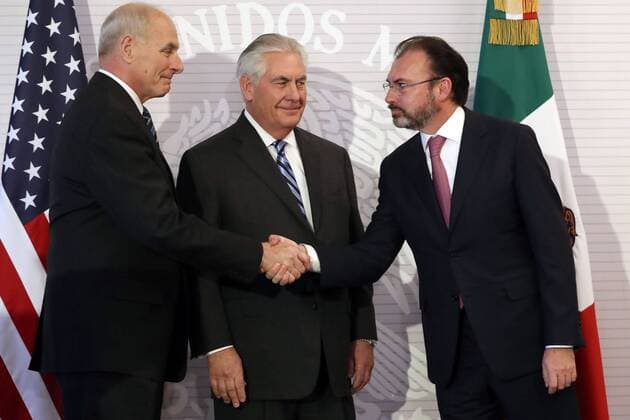 US-Außenminister Rex Tillerson in Mexiko February 23, 2017 - Mexico - EUM20170223NAC19.JPG.CIUDAD DE MEXICO DiplomacyDiplomacia-Mexico-EU.- Los secretarios de Seguridad y de Estado de Estados Unidos, John Kelly y Rex Tillerson, respectivamente; y de Relaciones Exteriores de Mexico, Luis Videgaray, en conferencia de prensa luego de la reunion que entablaron este jueves, 23 de febrero de 2017. Foto: Agencia EL UNIVERSALJuan Carlos ReyesJMA Mexico  - ZUMAu78_ 20170223_zaf_u78_028 Copyright: xElxUniversalx