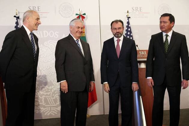 US-Außenminister Rex Tillerson in Mexiko February 23, 2017 - Mexico - EUM20170223NAC25.JPG.CIUDAD DE MEXICO DiplomacyDiplomacia-Mexico-EU.- Los secretarios de Seguridad y de Estado de Estados Unidos, John Kelly y Rex Tillerson, respectivamente; y de Relaciones Exteriores y Gobernacion de Mexico, Luis Videgaray y Miguel Ãngel Osorio Chong, en conferencia de prensa luego de la reunion que entablaron este jueves, 23 de febrero de 2017. Foto: Agencia EL UNIVERSALJuan Carlos ReyesJMA Mexico  - ZUMAu78_ 20170223_zaf_u78_029 Copyright: xElxUniversalx