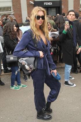 Mailand Fashion Week - Stella Maxwell vor der Fendi Modenschau Milan Stella Maxwell at the Milan Fashion Week after the Fendi fashion show  Copyright: xLivioxValeriox xIPAx xLivioxValeriox