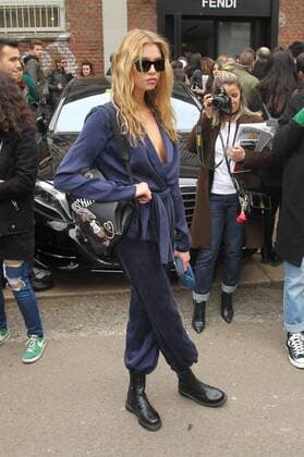 Mailand Fashion Week - Stella Maxwell vor der Fendi Modenschau Milan Stella Maxwell at the Milan Fashion Week after the Fendi fashion show  Copyright: xLivioxValeriox xIPAx xLivioxValeriox