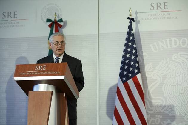 US Secretary of State Rex Tillerson (L) speaks during a press conference with Mexican Foreign Minister Luis Vdiegaray (out of frame) in Mexico City, Mexico, 23 February 2017. Kelly assured that there will be no massive deportations or military operations against Mexican immigrants in the United States. KELLY: THERE WILL BE NO MASSIVE DEPORTATIONS NOR MILITARY OPERATIONS AGAINST IMMIGRANTS !ACHTUNG: NUR REDAKTIONELLE NUTZUNG!  Copyright: xJoséxMéndezx MEX001 20170223-636234869969422436