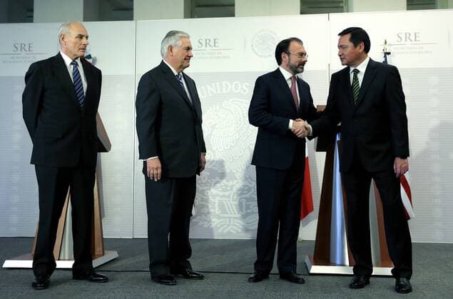 US Secretary of State Rex Tillerson (2L), Mexican Foreign Minister Luis Videgaray (2R), US National Security Secretary John Kelly (L) and Mexico s Secretary of Government Miguel Angel Osorio (R) pose during a press conference in Mexico City, Mexico, 23 February 2017. KELLY: THERE WILL BE NO MASSIVE DEPORTATIONS NOR MILITARY OPERATIONS AGAINST IMMIGRANTS !ACHTUNG: NUR REDAKTIONELLE NUTZUNG!  Copyright: xJoséxMéndezx MEX001 20170223-636234873400130452