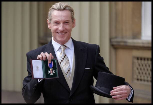 Verleihung von Ritterorden in London . 23 02 2017. London, United Kingdom. Investitures. Buckingham Palace. Mr. John Carmichael after the Queen s investitures at Buckingham Palace  xi-Imagesx xPoolx IIM-14494-0017