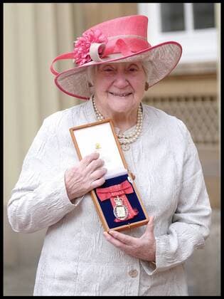 Verleihung von Ritterorden in London . 23 02 2017. London, United Kingdom. Investitures. Buckingham Palace. The Right Honourable Baroness Williams after the Queen s investitures at Buckingham Palace  xi-Imagesx xPoolx IIM-14494-0018