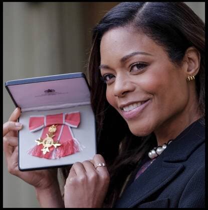 Verleihung von Ritterorden in London . 23 02 2017. London, United Kingdom. Investitures. Buckingham Palace. Actress Naomie Harris after the Queen s investitures at Buckingham Palace  xi-Imagesx xPoolx IIM-14494-0030