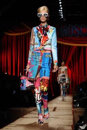 Mailand Fashion Week - Moschino Modenschau Milan woman s Fashion Week Fall Winter 2017 2018. Milano Moda donna , autunno inverno 2017 2018 . Moschino fashion Show  Copyright: xSickix xIPAx xFotosickix