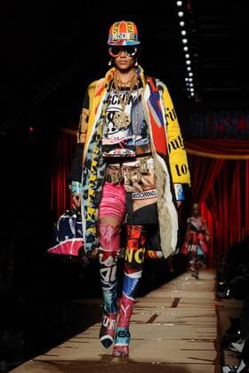 Mailand Fashion Week - Moschino Modenschau Milan woman s Fashion Week Fall Winter 2017 2018. Milano Moda donna , autunno inverno 2017 2018 . Moschino fashion Show  Copyright: xSickix xIPAx xFotosickix