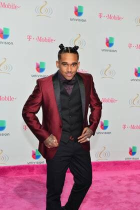 Puerto Rican singer Bryant Myers poses as he arrives at Lo Nuestro Latin Music Awards at the American Airlines Arena in Miami, Florida, Unied States, 23 February 2017. LO NUESTRO LATIN MUSIC AWARDS !ACHTUNG: NUR REDAKTIONELLE NUTZUNG!  Copyright: xGIORGIOxVIERAx MIA001 20170224-636235015673430593