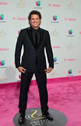 Colombian singer Carlos Vives poses as he arrives at Lo Nuestro Latin Music Awards at the American Airlines Arena in Miami, Florida, Unied States, 23 February 2017. LO NUESTRO LATIN MUSIC AWARDS !ACHTUNG: NUR REDAKTIONELLE NUTZUNG!  Copyright: xGIORGIOxVIERAx MIA001 20170224-636235034985239514