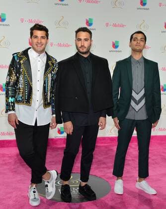 Members of the Mexican music band Reik pose as they arrive at Lo Nuestro Latin Music Awards at the American Airlines Arena in Miami, Florida, Unied States, 23 February 2017. LO NUESTRO LATIN MUSIC AWARDS !ACHTUNG: NUR REDAKTIONELLE NUTZUNG!  Copyright: xGIORGIOxVIERAx MIA001 20170224-636235038309253405