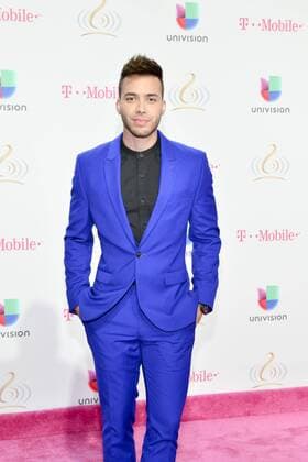 US singer Prince Royce poses as he arrives at Lo Nuestro Latin Music Awards at the American Airlines Arena in Miami, Florida, Unied States, 23 February 2017. LO NUESTRO LATIN MUSIC AWARDS !ACHTUNG: NUR REDAKTIONELLE NUTZUNG!  Copyright: xGIORGIOxVIERAx MIA001 20170224-636235058523786241