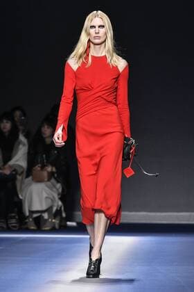 Milan woman s Fashion Week Fall Winter 2017 2018. Milano Moda donna , autunno inverno 2017 2018 . Versace fashion show Pictured: Model  Copyright: xRiccardoxGiordanoxSickix xIPAx xFotosickix