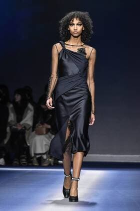 Milan woman s Fashion Week Fall Winter 2017 2018. Milano Moda donna , autunno inverno 2017 2018 . Versace fashion show Pictured: Model  Copyright: xRiccardoxGiordanoxSickix xIPAx xFotosickix