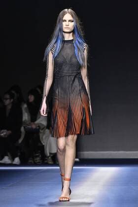 Milan woman s Fashion Week Fall Winter 2017 2018. Milano Moda donna , autunno inverno 2017 2018 . Versace fashion show Pictured: Bella Hadid  Copyright: xRiccardoxGiordanoxSickix xIPAx xFotosickix