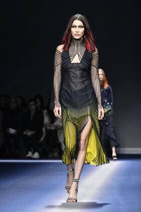 Milan woman s Fashion Week Fall Winter 2017 2018. Milano Moda donna , autunno inverno 2017 2018 . Versace fashion show Pictured: Model  Copyright: xRiccardoxGiordanoxSickix xIPAx xFotosickix