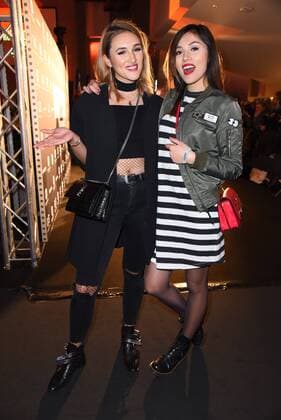 Anna Maria Damm mit Schwester Katharina Damm Premiere von Robin Schulz - The Movie im Cinemaxx Dammtor in Hamburg am 24.02.2017