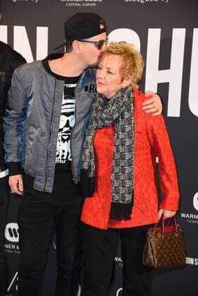Robin Schulz mit Mutter Ilsa Premiere von Robin Schulz - The Movie im Cinemaxx Dammtor in Hamburg am 24.02.2017