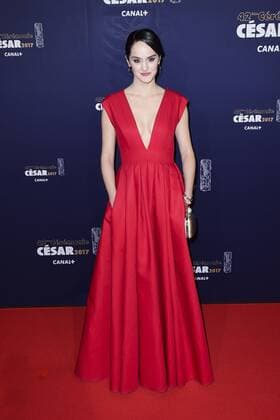 Noemie Merlant (Kleid Paul Ka, Schuhe Roger Vivier, Schmuck Cartier, Handtasche Roger Vivier, Makeup Estee Lauder) - Photocall - 42. Preisverleihung Cesar 2017 in Paris, Frankreich - 24 02 2017 JBAutissier Panoramic 