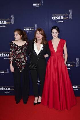 Noemie Merlant (Kleid Paul Ka, Schuhe Roger Vivier, Schmuck Cartier, Handtasche Roger Vivier, Makeup Estee Lauder) - Photocall - 42. Preisverleihung Cesar 2017 in Paris, Frankreich - 24 02 2017 JBAutissier Panoramic 