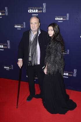 Jean-Claude Carriere mit Tochter Kiara - Photocall - 42. Preisverleihung Cesar 2017 in Paris, Frankreich - 24 02 2017 JBAutissier Panoramic 