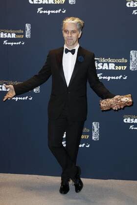James Thierree ( Cesar für die beste Nebenrolle Chocolat ) CELEBRITES : Photocall des Cesars au Fouquets - 24 02 2017 GwendolineLeGoff Panoramic 
