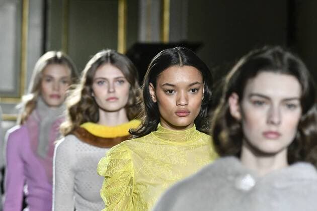 Milan woman s Fashion Week Fall Winter 2017 2018. Blumarine fashion show Pictured: Model  Copyright: xRiccardoxGiordanoxSickix xIPAx xFotosickix