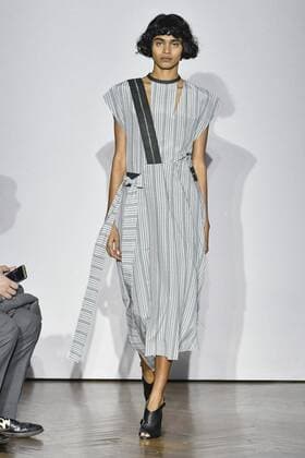 Milan woman s Fashion Week Fall Winter 2017 2018. Gabriele Colangelo Fashionshow Pictured: Model  Copyright: xRiccardoxGiordanoxSickix xIPAx xFotosickix