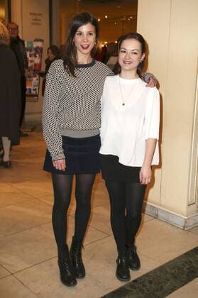 Aylin Tezel mit Begleitung bei der Premiere des Theaterstücks Alles muss glänzen - The Homemaker im Theater am Kurfürstendamm. Berlin, 25.02.2017 Foto:xS.xGabschx xFuturexImage