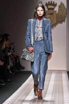 Milan woman s Fashion Week Fall Winter 2017 2018. Milano Moda donna , autunno inverno 2017 2018 . Trussardi fashion show Pictured: model  Copyright: xRiccardoxGiordanoxSickix xIPAx xFotosickix
