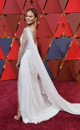 Chrissy Teigen arrives on the red carpet for the 89th annual Academy Awards at the Dolby Theatre in the Hollywood section of Los Angeles on February 26, 2017.  LAP20170226654 JIMxRUYMEN