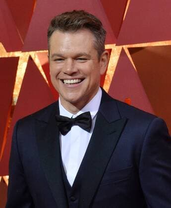 Actor Matt Damon arrives on the red carpet for the 89th annual Academy Awards at the Dolby Theatre in the Hollywood section of Los Angeles on February 26, 2017.  LAP20170226677 JIMxRUYMEN
