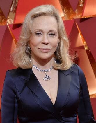 Actress Faye Dunaway arrives on the red carpet for the 89th annual Academy Awards at the Dolby Theatre in the Hollywood section of Los Angeles on February 26, 2017.  LAP20170226697 JIMxRUYMEN