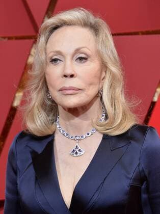 Actress Faye Dunaway arrives on the red carpet for the 89th annual Academy Awards at the Dolby Theatre in the Hollywood section of Los Angeles on February 26, 2017.  LAP20170226700 JIMxRUYMEN