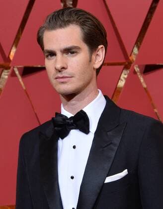 Actor Andrew Garfield arrives on the red carpet for the 89th annual Academy Awards at the Dolby Theatre in the Hollywood section of Los Angeles on February 26, 2017.  LAP20170226706 JIMxRUYMEN