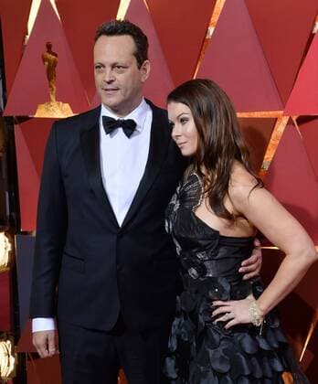 Actor Vince Vaughn (L) and Kyla Weber arrive on the red carpet for the 89th annual Academy Awards at the Dolby Theatre in the Hollywood section of Los Angeles on February 26, 2017.  LAP20170226719 JIMxRUYMEN